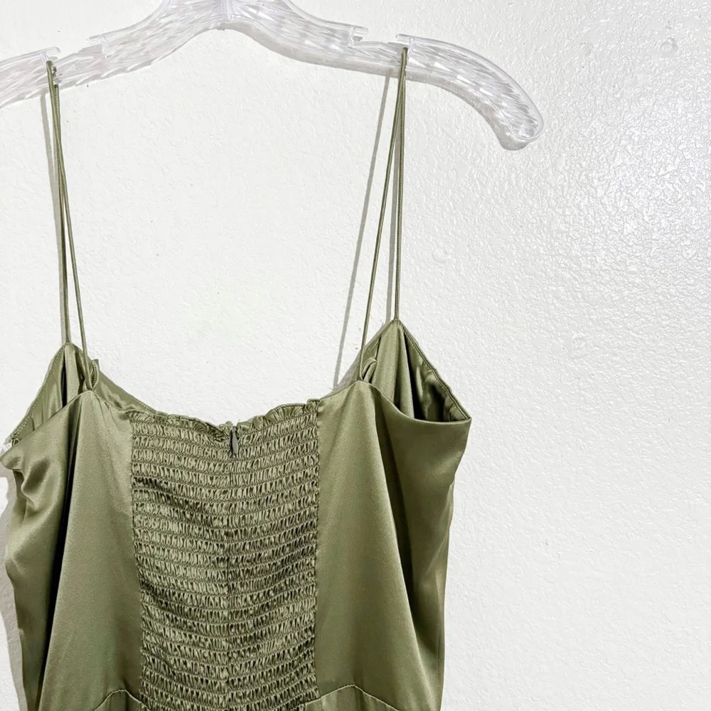 NWT Reformation Sage Silk‎ Jumpsuit in Artichoke - Picture 10 of 12